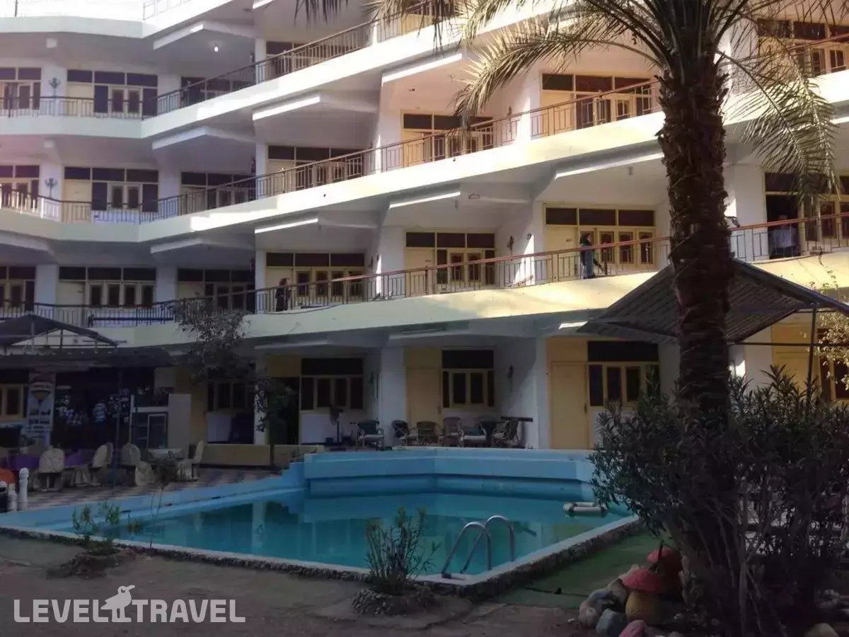 Rezeiky Hotel And Camp Luxor