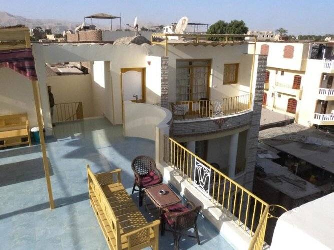 Spring Hotel Luxor