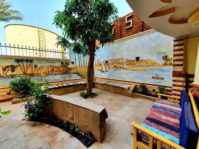 Spring Hotel Luxor