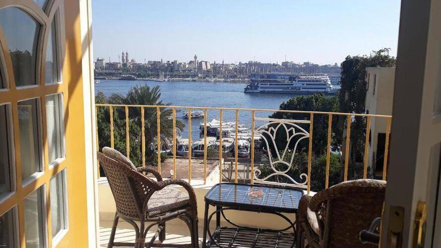 Spring Hotel Luxor