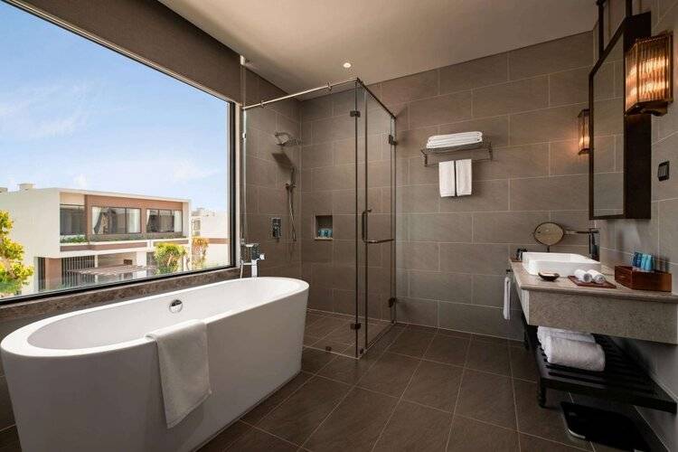 Wyndham Grand Kn Paradise Cam Ranh