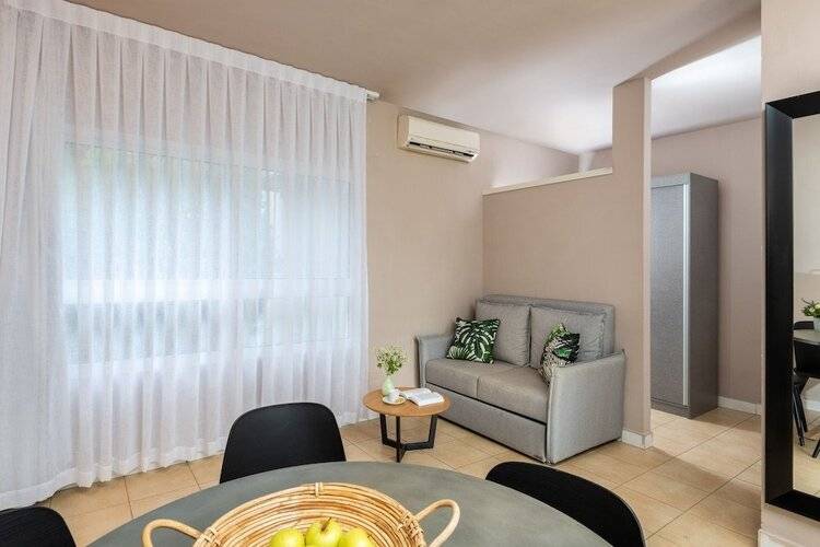 Erettz Dafna Travel Hotel