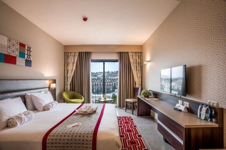 Ramada By Wyndham Nazareth