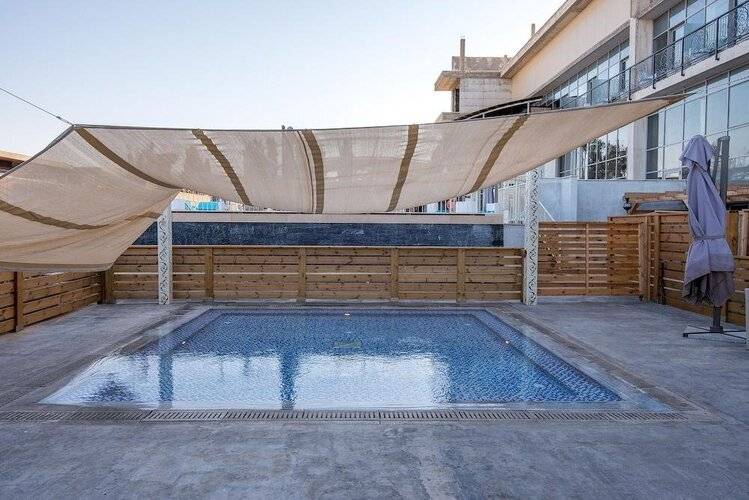 Aquaduct Hotel