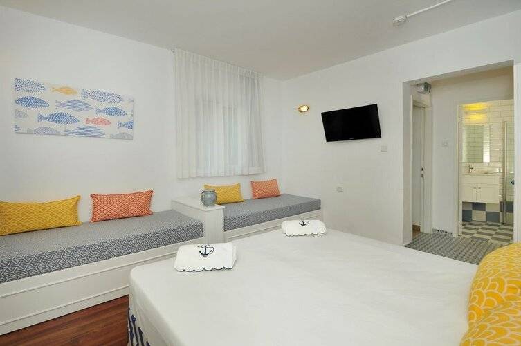 Gesher Haziv Travelers' Hostel
