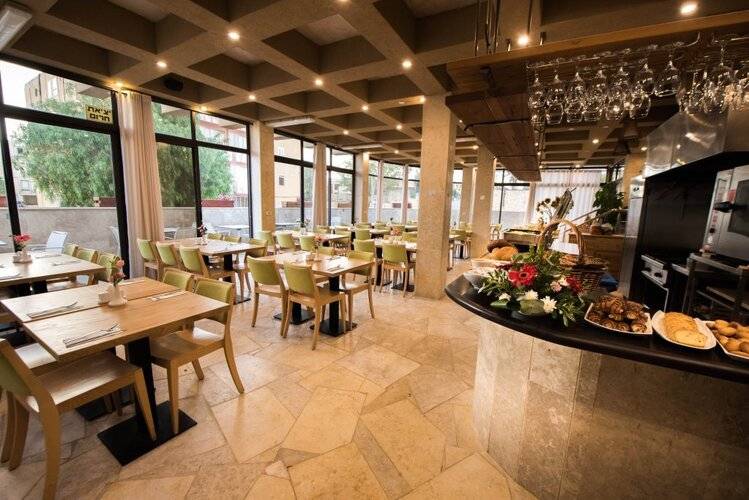 Ramon Suites Hotel
