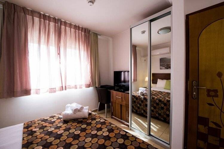 Ramon Suites Hotel