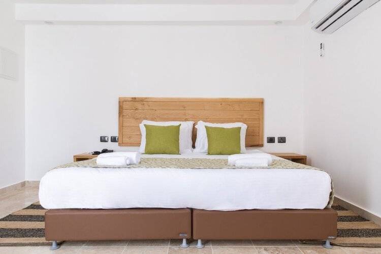 Ramon Suites Hotel