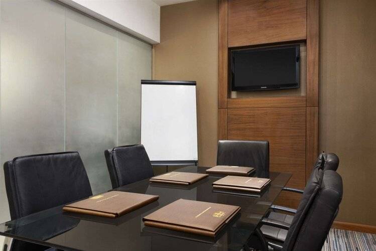 Howard Johnson By Wyndham Abu Dhabi