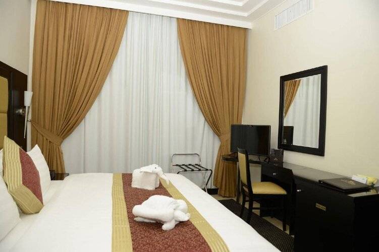 Royal Beach Hotel And Resort