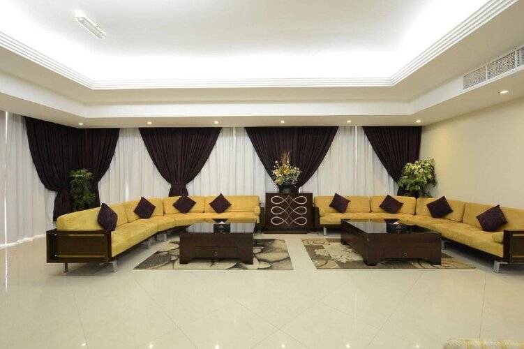 Royal Beach Hotel And Resort