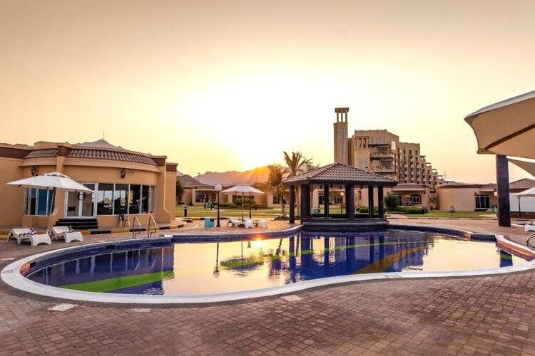 Royal Beach Hotel And Resort