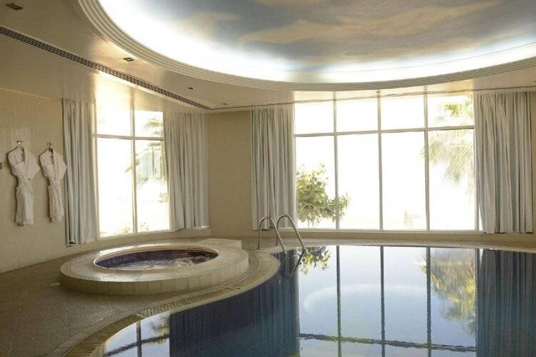 Royal Beach Hotel And Resort