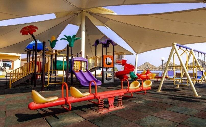 Royal Beach Hotel And Resort