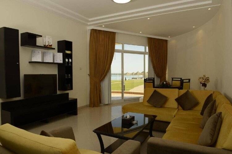 Royal Beach Hotel And Resort