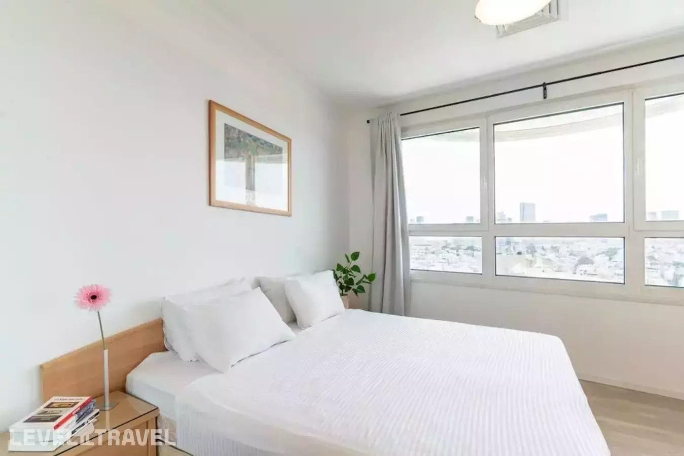 Beachfront With Balcony And Pool Access