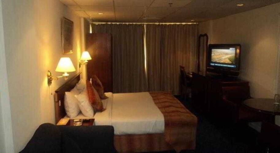 Sun And Sands Plaza Hotel