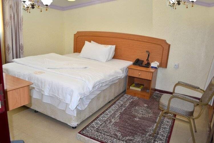 Maaeen Hotel