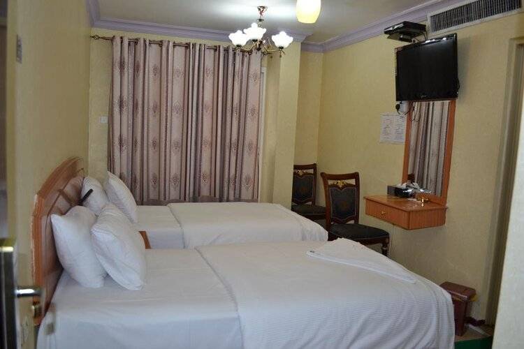 Maaeen Hotel