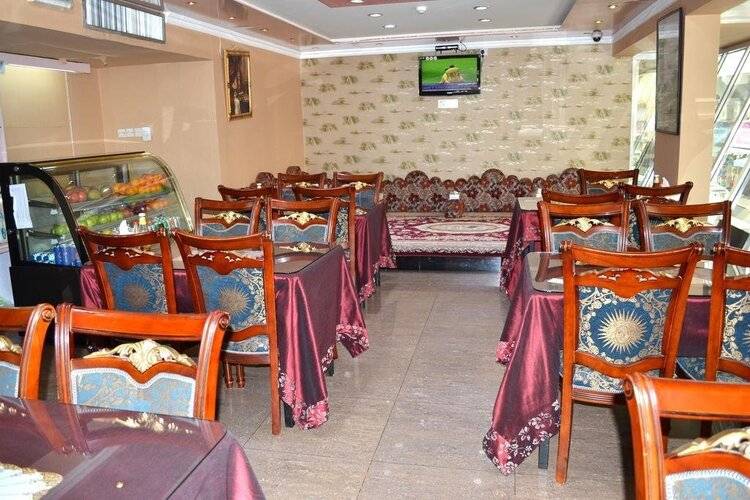 Maaeen Hotel
