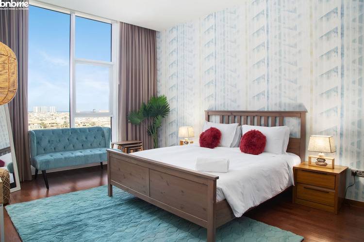 1b-Tiara Tanzanite-504 By Bnbme Homes