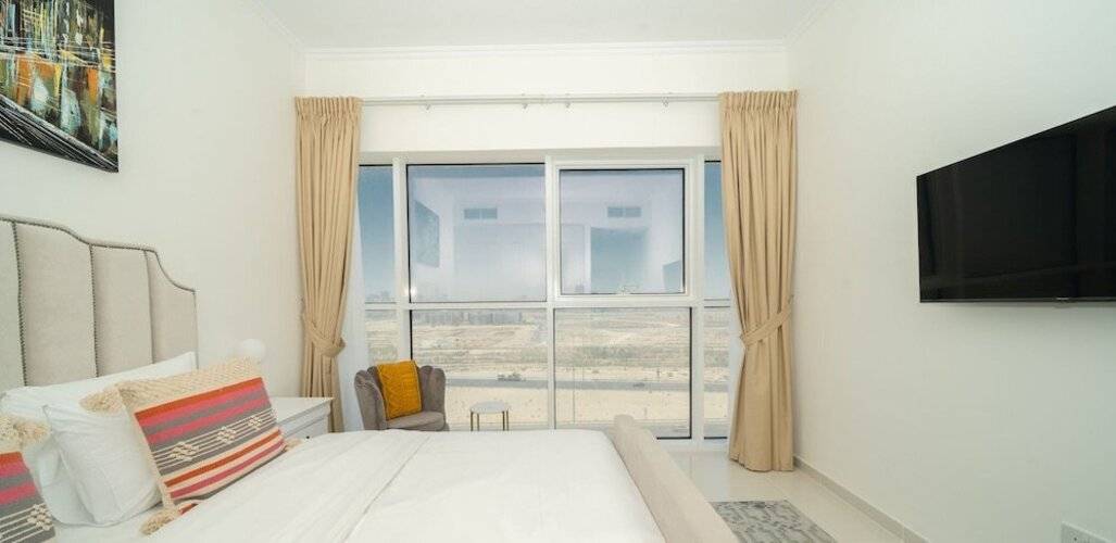Elegant 1br Suite In Damac Hills