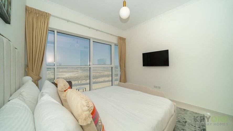 Elegant 1br Suite In Damac Hills