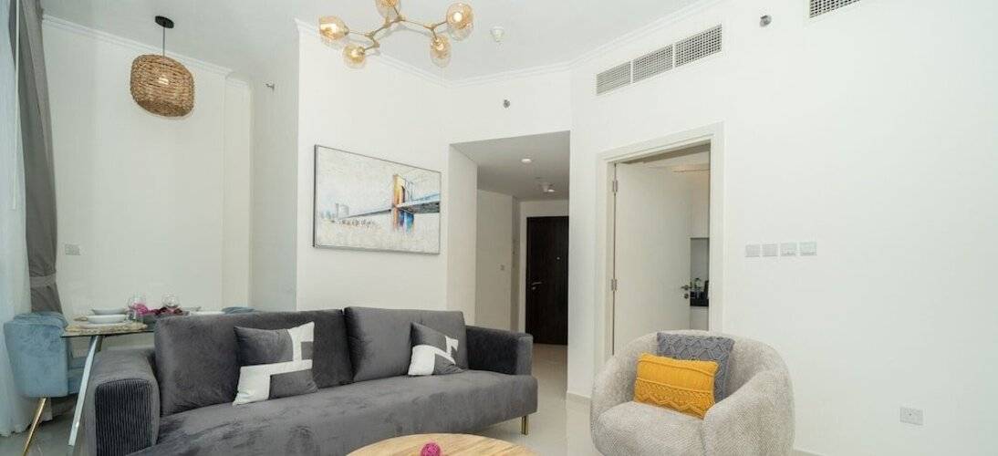 Elegant 1br Suite In Damac Hills