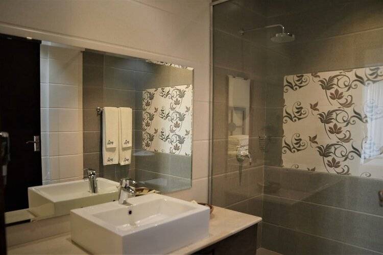 Avasta Resort & Spa