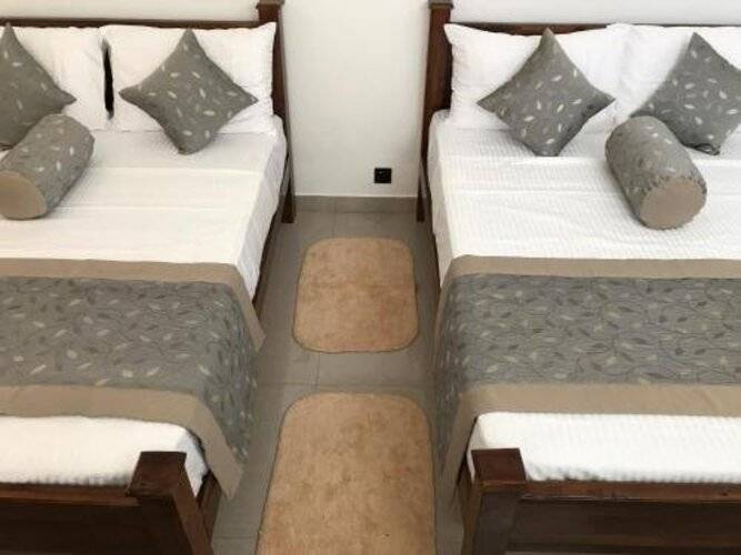City Royal White Tourist Rest
