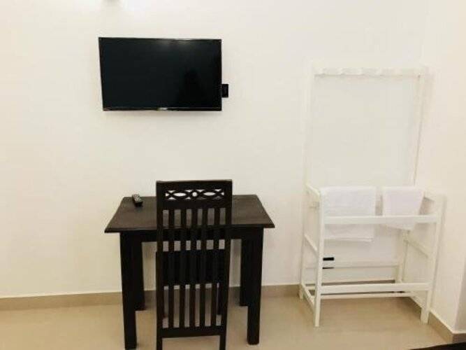 City Royal White Tourist Rest