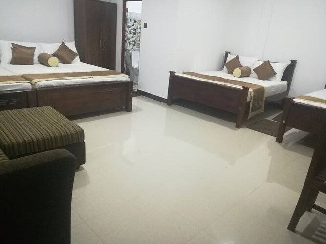 City Royal White Tourist Rest