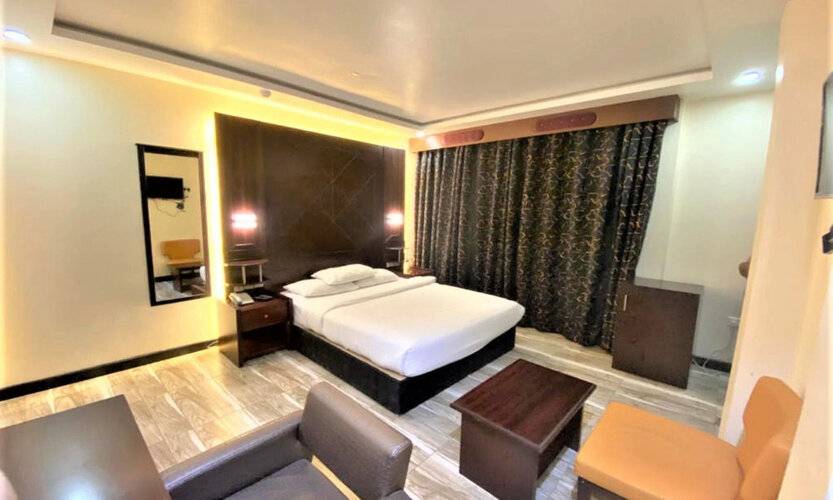 Shh Hotel