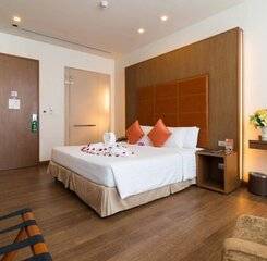 $item['hotel']['name']