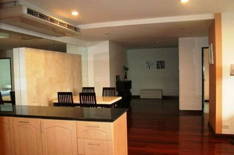Teja Lakeview Apartments