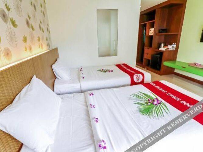 Nida Rooms Dino Park Karon
