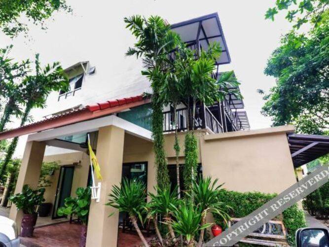 Nida Rooms Dino Park Karon