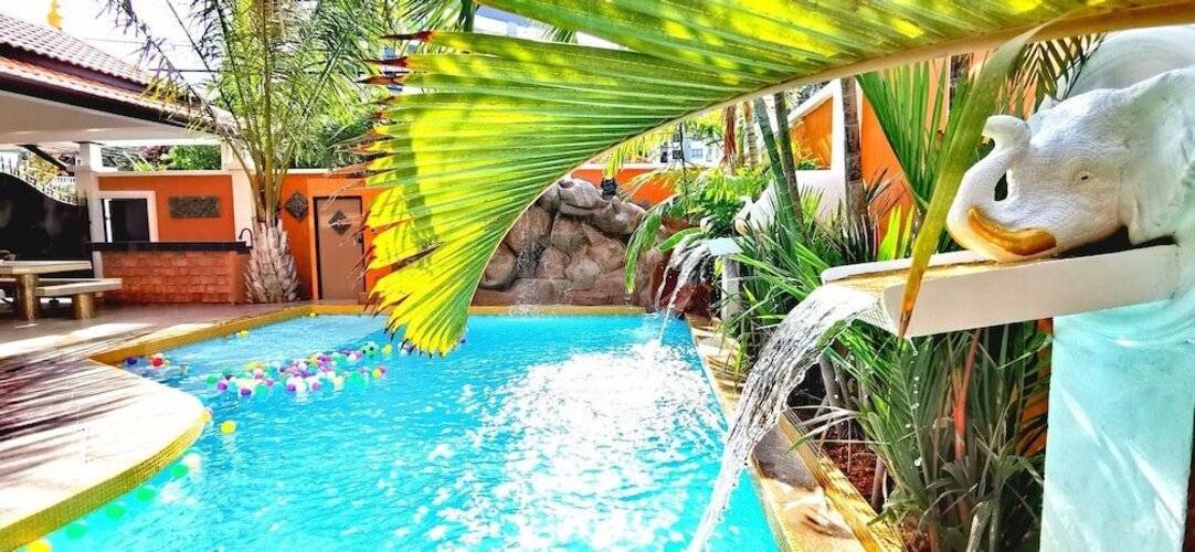 Tucheland Luxury Villa Pattaya Walking Street 7 Bedrooms Private Pool