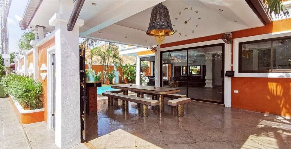 Tucheland Luxury Villa Pattaya Walking Street 7 Bedrooms Private Pool