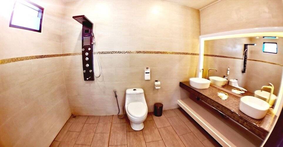 Tucheland Luxury Villa Pattaya Walking Street 7 Bedrooms Private Pool