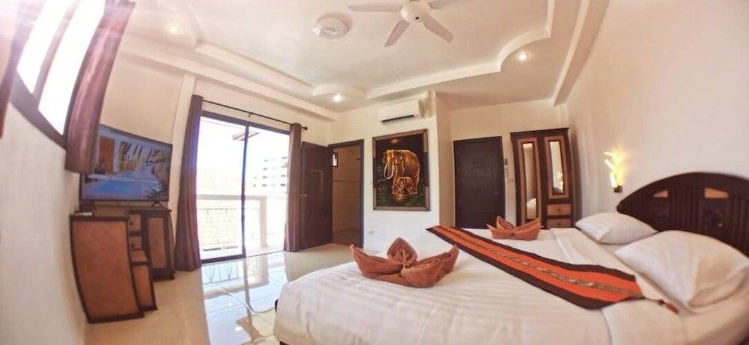 Tucheland Luxury Villa Pattaya Walking Street 7 Bedrooms Private Pool