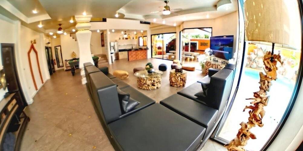 Tucheland Luxury Villa Pattaya Walking Street 7 Bedrooms Private Pool