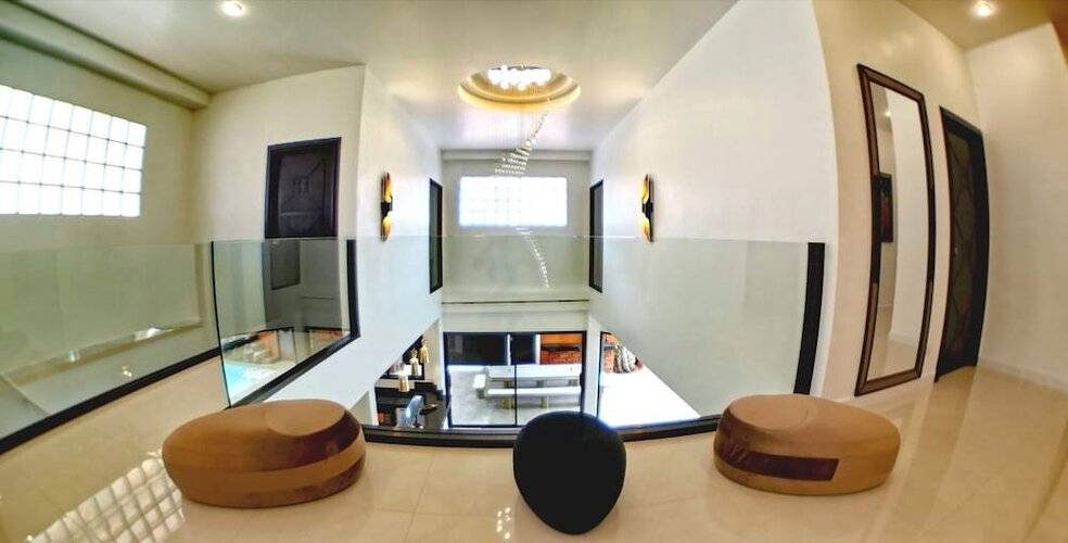 Tucheland Luxury Villa Pattaya Walking Street 7 Bedrooms Private Pool