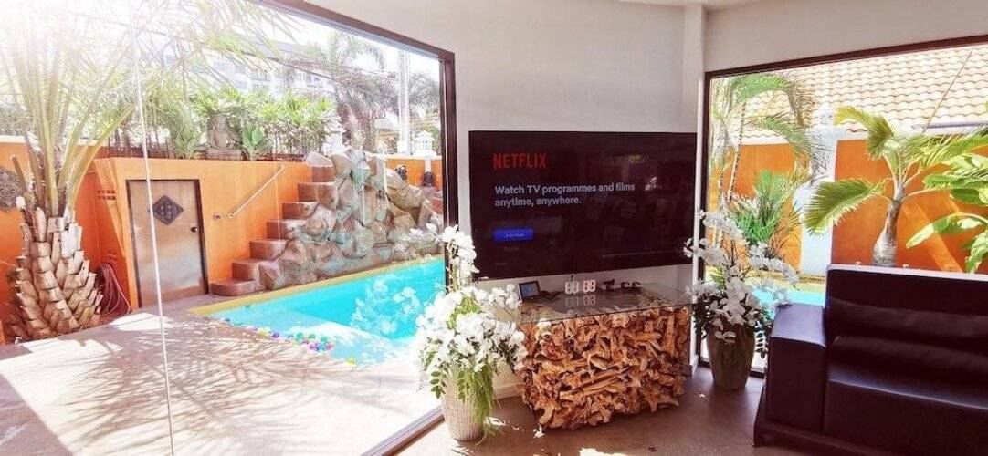 Tucheland Luxury Villa Pattaya Walking Street 7 Bedrooms Private Pool