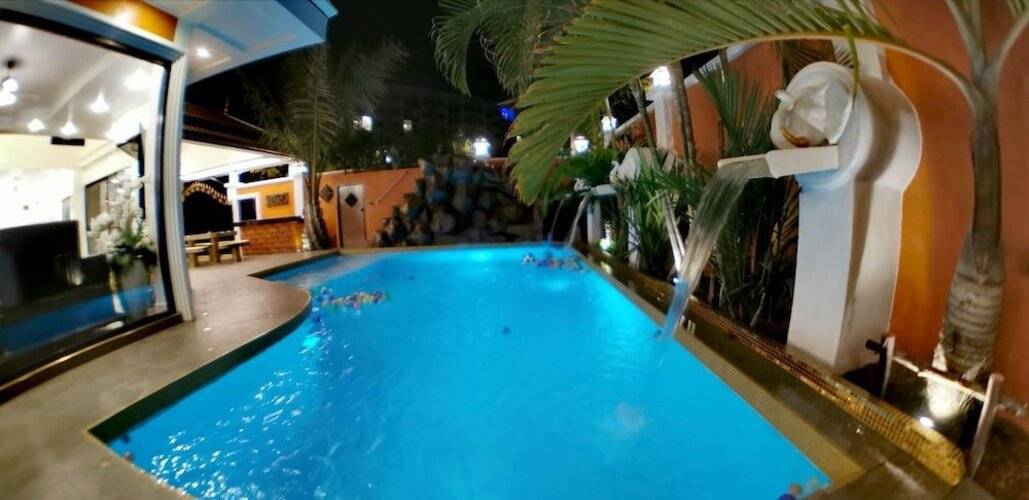 Tucheland Luxury Villa Pattaya Walking Street 7 Bedrooms Private Pool