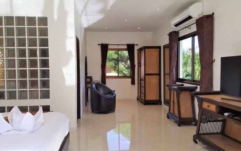 Tucheland Luxury Villa Pattaya Walking Street 7 Bedrooms Private Pool