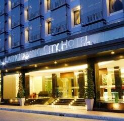 $item['hotel']['name']