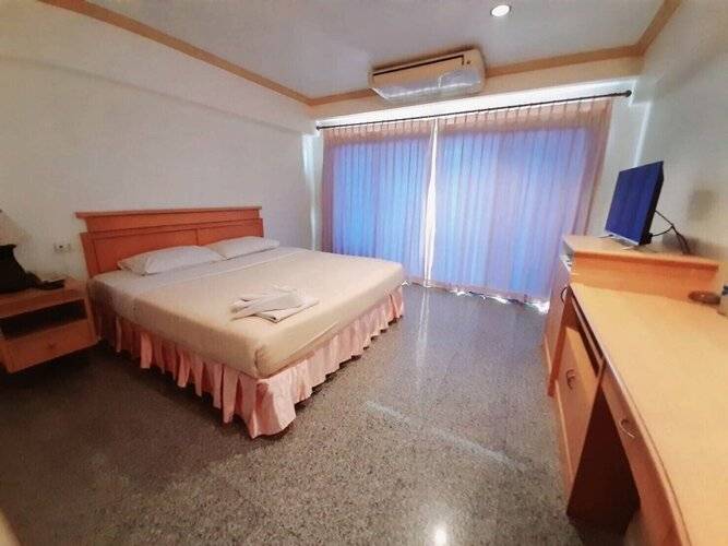 Maneerote Hotel Surin