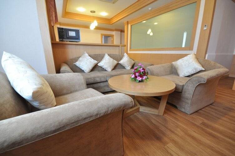Thong Tarin Hotel