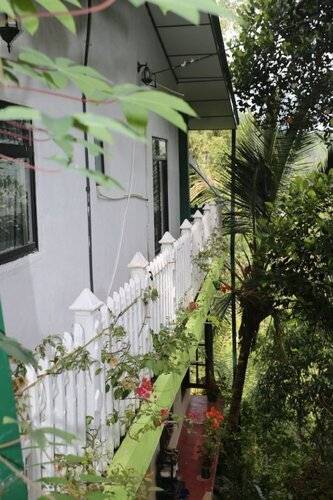 Senevi 9 Arch Homestay
